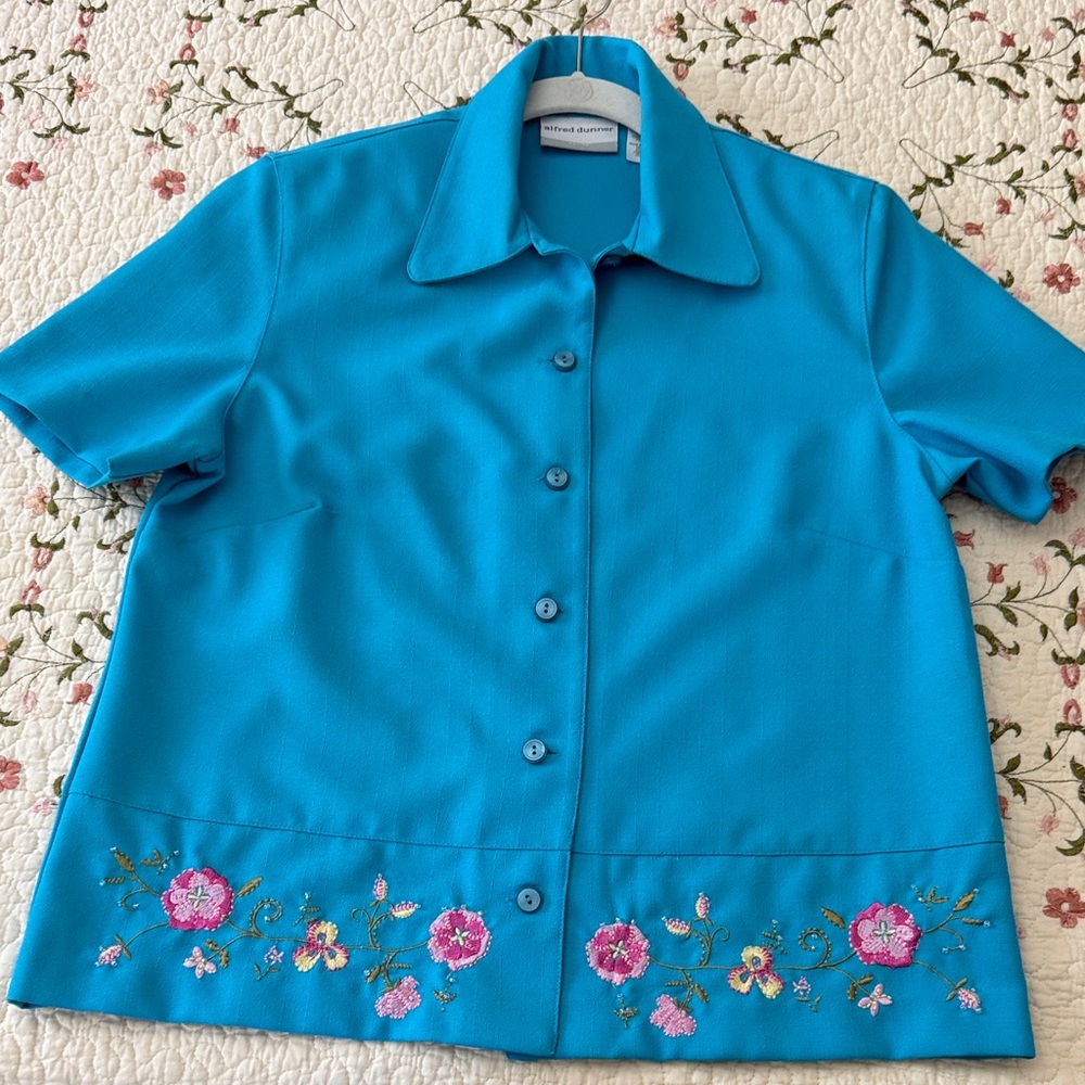 Alfred Dunner Blue Short Sleeve Shirt Jacket with Floral beaded Embroidery 10P
